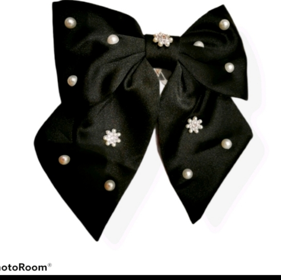 Metal Hair clips with large bow and rhinestone s - Picture 4 of 4